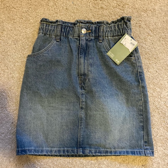 H&M Jean Skirt - Picture 1 of 5